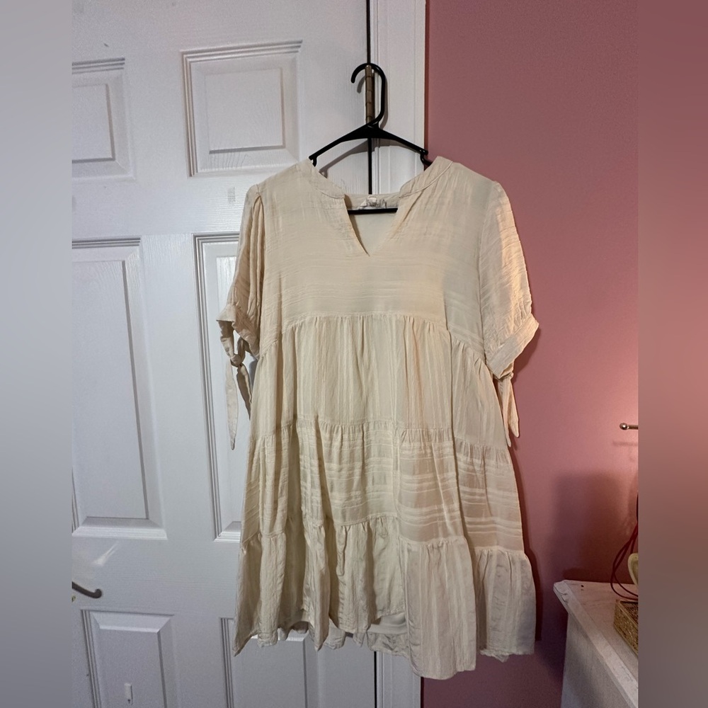 &merci Cream Dress